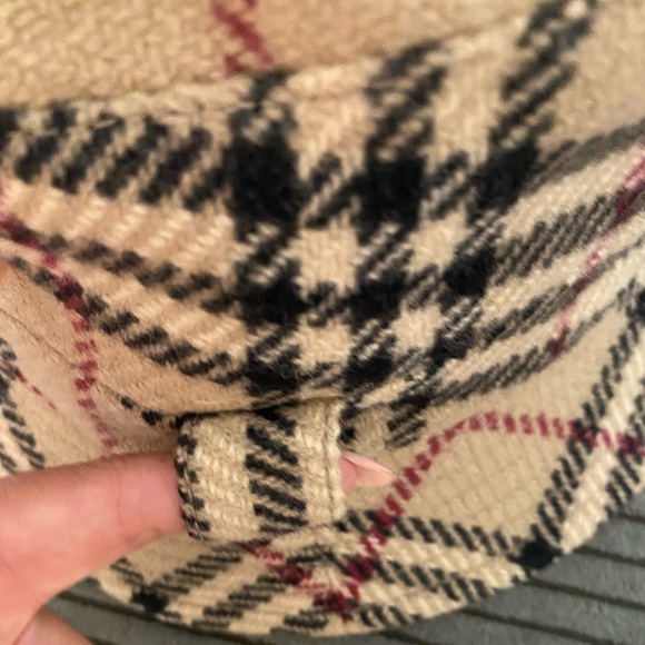 LIKE NEW🤎VINTAGE BURBERRY WOOL BUCKET HAT - Picture 7 of 9